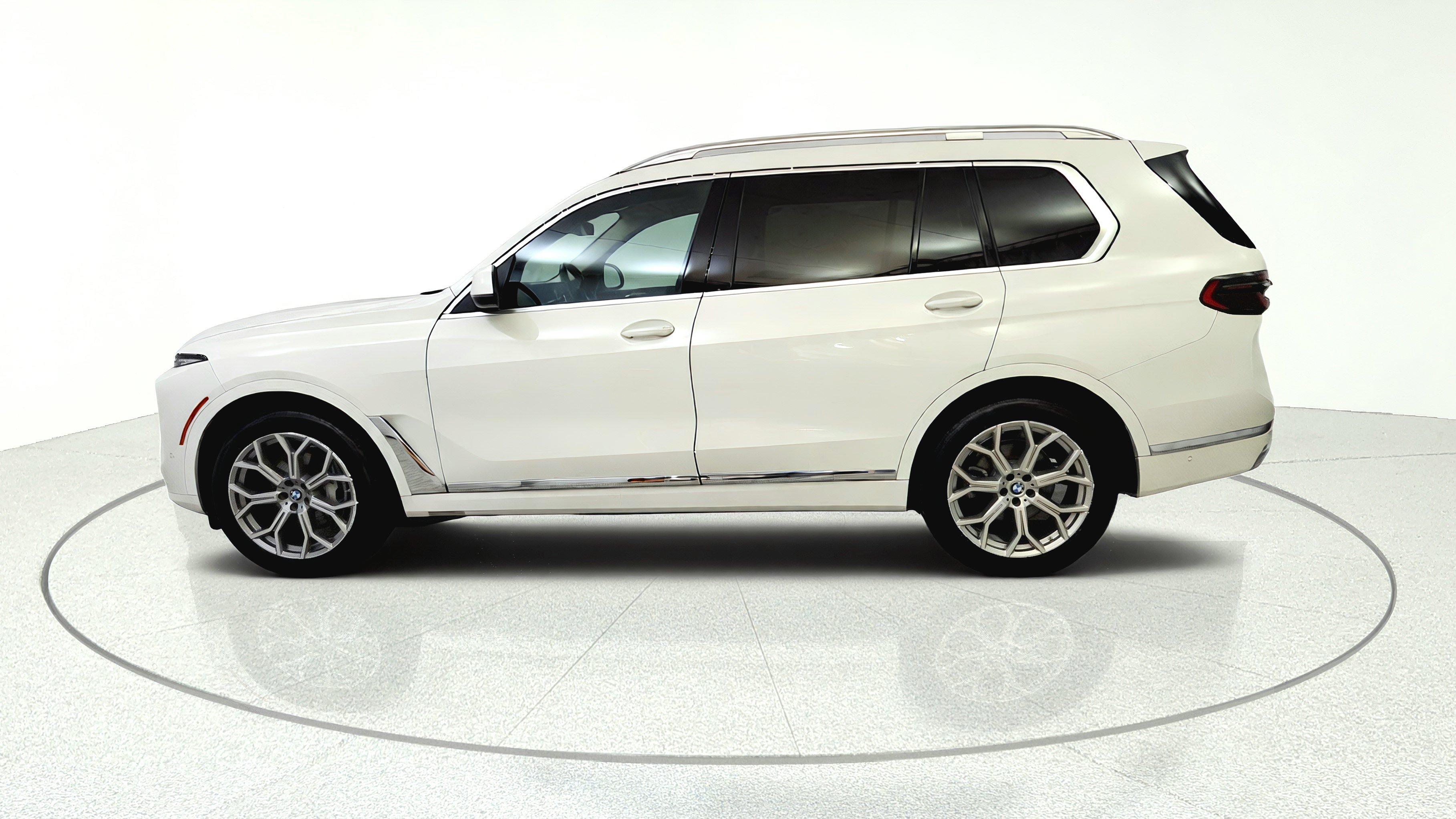 Used 2023 BMW X7 xDrive40i AWD/4WD image 4