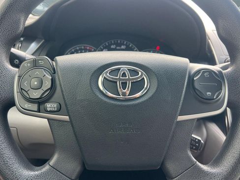 Used 2012 Toyota Camry LE image 16