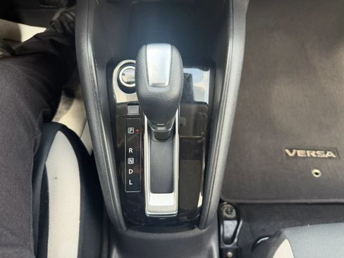 Used 2020 Nissan Versa SV FWD image 18