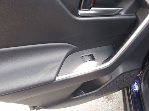 Certified 2025 Toyota RAV4 XLE AWD/4WD image 15
