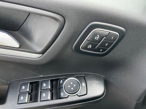 New 2025 Ford Escape SE w/ PHEV Premium Package image 9