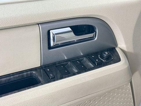 Used 2017 Ford Expedition EL Limited image 25