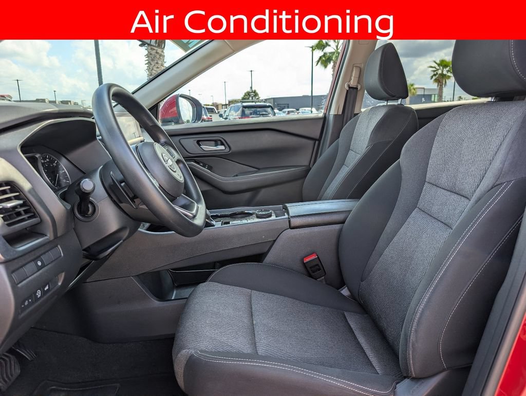 Used 2024 Nissan Rogue SV AWD/4WD image 13