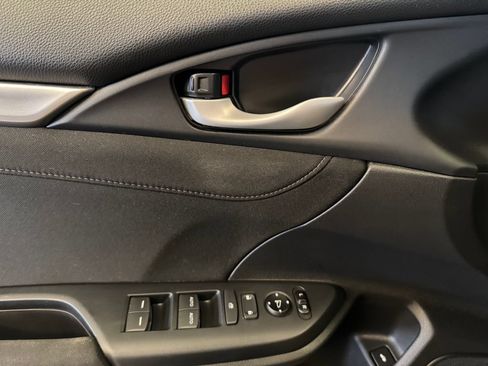 Used 2019 Honda Civic EX image 19