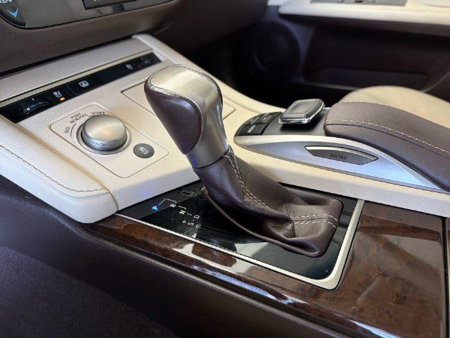 Used 2016 Lexus ES 350 w/ Luxury Package w/Wood Trim FWD image 29