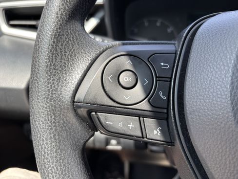 Used 2025 Toyota Corolla LE FWD image 19