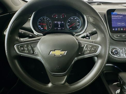 Used 2023 Chevrolet Malibu LT FWD image 18