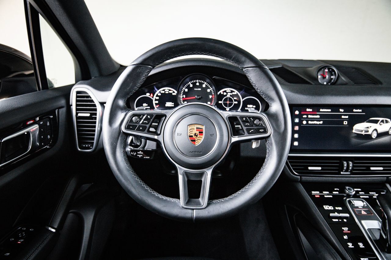 Certified 2023 Porsche Cayenne AWD/4WD image 26