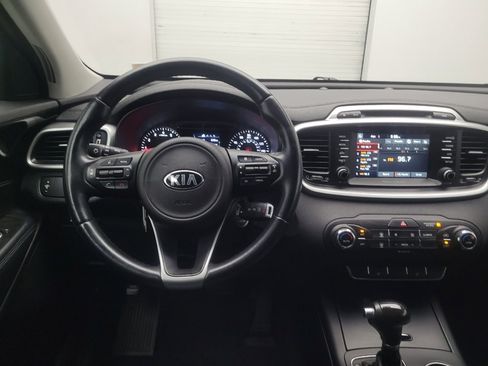 Used 2018 Kia Sorento LX image 22
