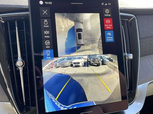 New 2026 Volvo XC90 B6 Ultra w/ Protection Package image 18