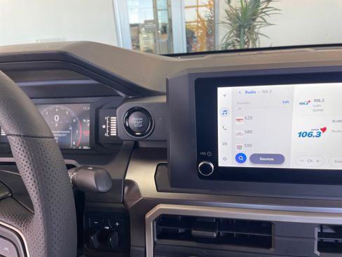 Certified 2025 Toyota Tacoma SR5 AWD/4WD image 30