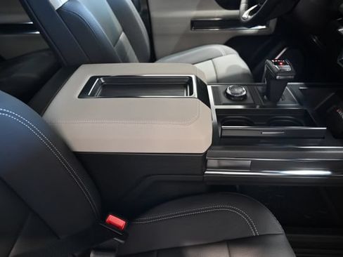 New 2026 GMC Hummer EV SUV w/ LPO, Dark Essentials Package AWD/4WD image 22