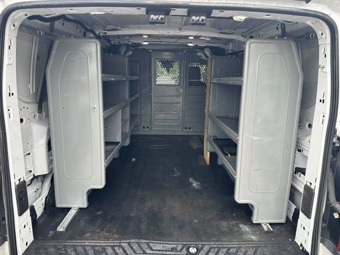 Used 2019 Ford Transit 150 130 Low Roof RWD image 19