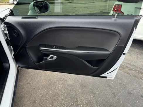 Used 2017 Dodge Challenger SXT image 31