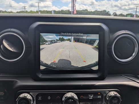 Used 2020 Jeep Wrangler Unlimited Rubicon w/ Quick Order Package 28Y Recon AWD/4WD image 25