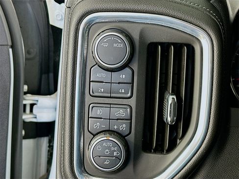 Used 2020 Chevrolet Silverado 1500 LTZ w/ LTZ Premium Package image 10