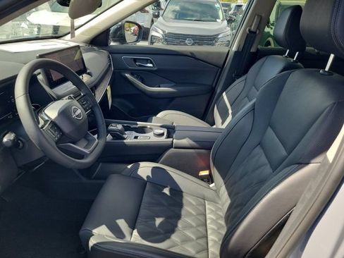 Used 2026 Nissan Rogue Platinum w/ Tech Package AWD/4WD image 8