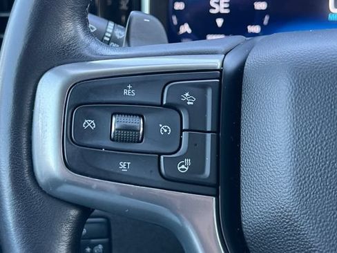 Used 2022 Chevrolet Silverado 1500 LT AWD/4WD image 31