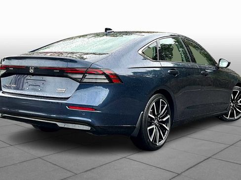Used 2024 Honda Accord Touring image 12