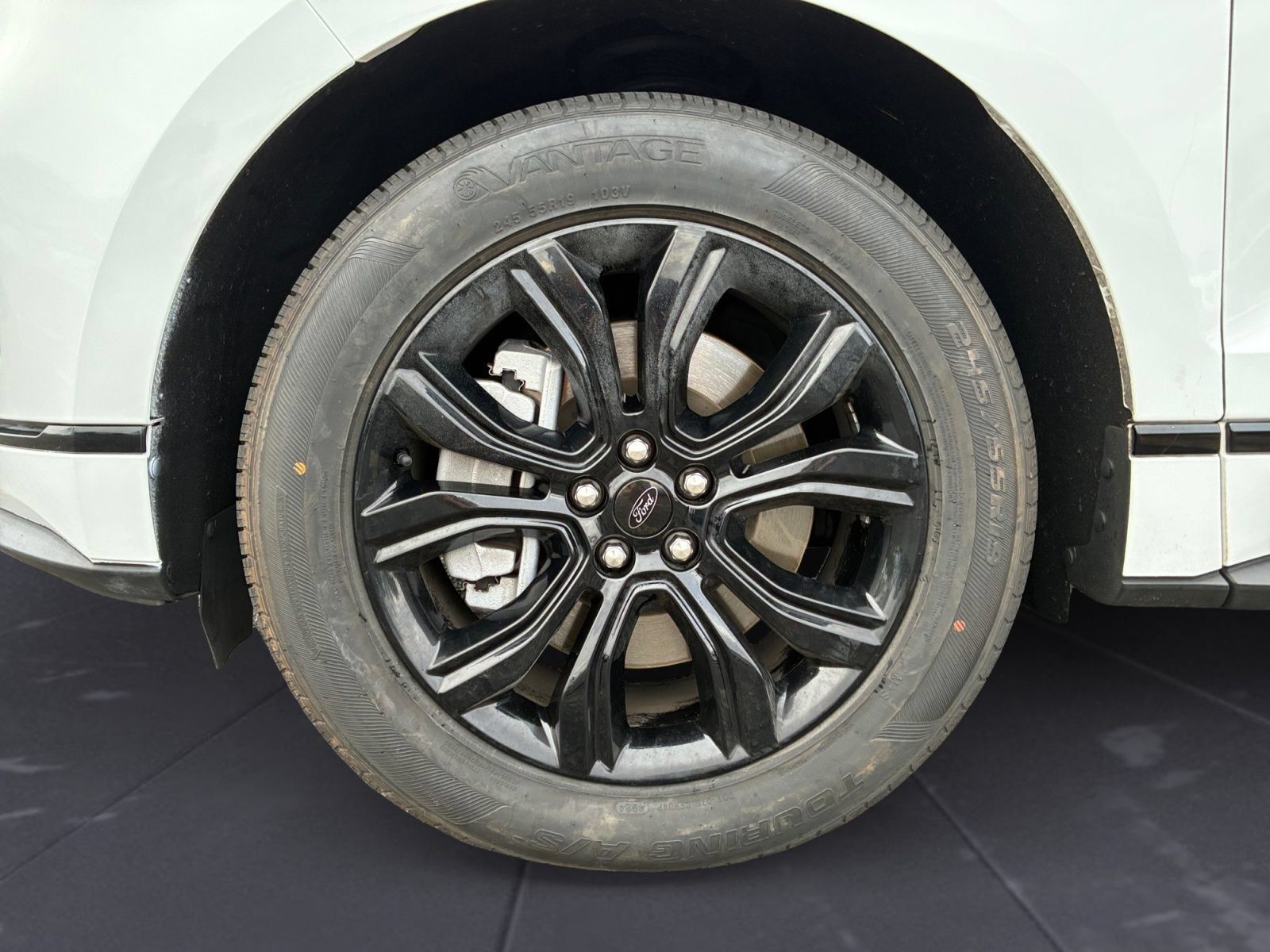 Used 2024 Ford Edge SE w/ Black Appearance Package AWD/4WD image 12