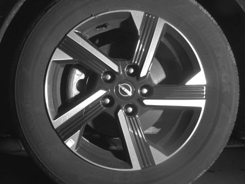 Used 2025 Nissan Sentra SV FWD image 15