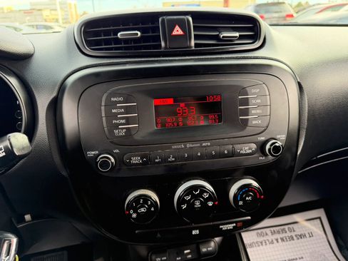 Used 2016 Kia Soul EV image 30