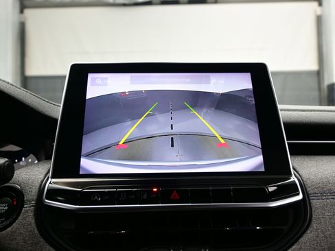 Used 2024 Jeep Compass Latitude image 17