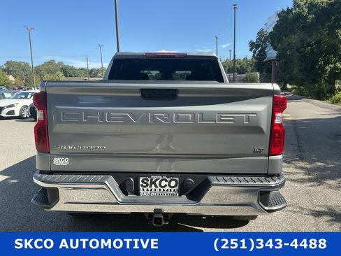 Used 2023 Chevrolet Silverado 1500 LT AWD/4WD image 4