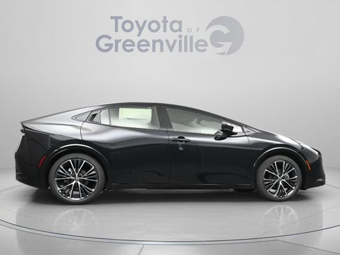 Used 2025 Toyota Prius XLE FWD image 14
