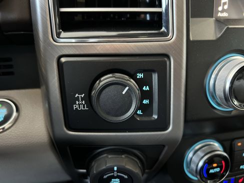 Used 2019 Ford F150 Limited w/ Trailer Tow Package image 23