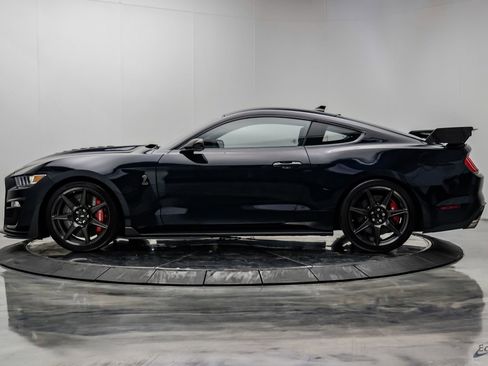 Used 2021 Ford Mustang Shelby GT500 w/ Carbon Fiber Track Pack RWD image 8