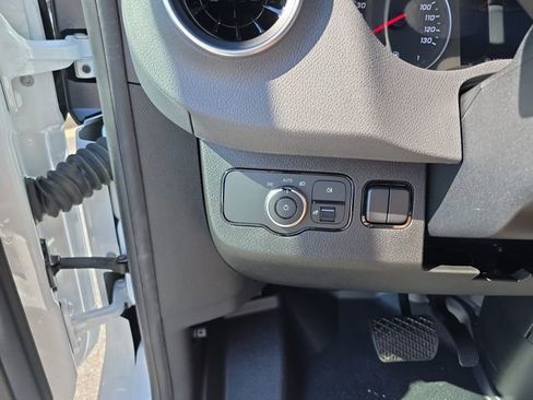 New 2025 Mercedes-Benz Sprinter 2500 image 30