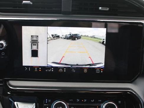 Used 2025 GMC Sierra 1500 AT4 w/ AT4 Premium Package AWD/4WD image 25