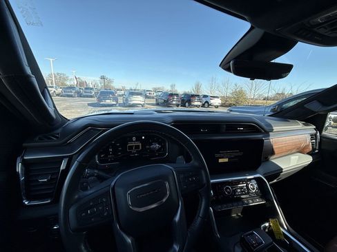 Certified 2023 GMC Sierra 1500 Denali Ultimate image 16