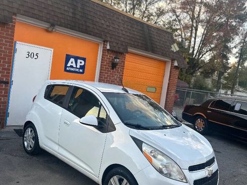 Used 2015 Chevrolet Spark LT image 6