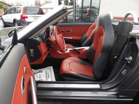 Used 2005 Chrysler Crossfire Limited image 7