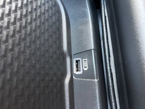 Used 2019 RAM 1500 Big Horn RWD image 34