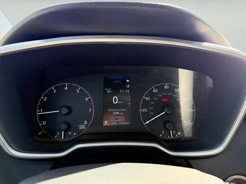 Used 2025 Toyota Corolla SE image 13