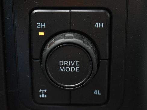 Used 2024 Ford F350 XLT AWD/4WD image 29