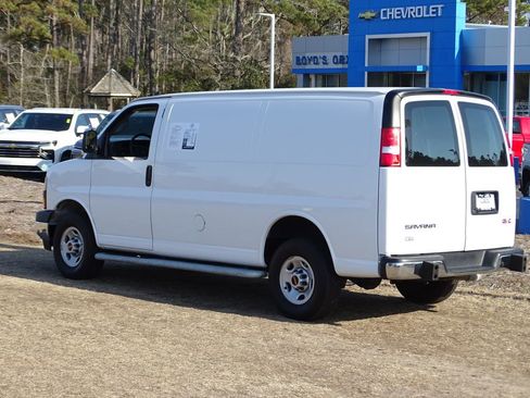 Used 2024 GMC Savana 2500 Work Van w/ Driver Convenience Package image 4