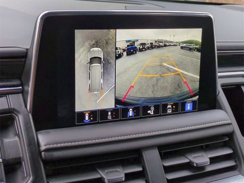 Used 2024 GMC Yukon SLT w/ SLT Luxury Package image 20