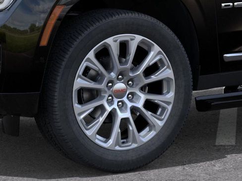 New 2026 GMC Yukon XL Denali w/ Denali Reserve Package AWD/4WD image 9