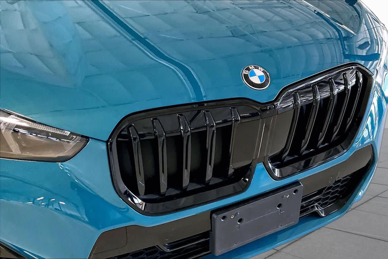 Used 2025 BMW X1 xDrive28i w/ M Sport Package AWD/4WD image 30