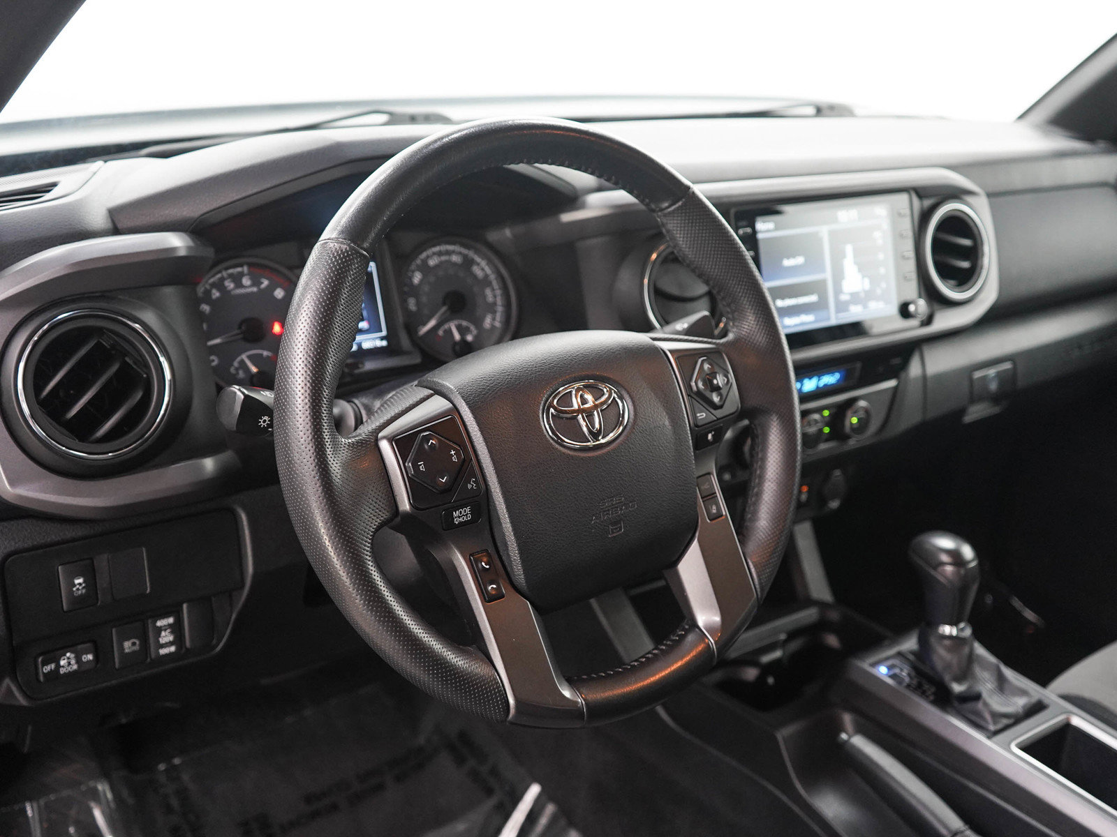 Used 2023 Toyota Tacoma TRD Off-Road AWD/4WD image 19