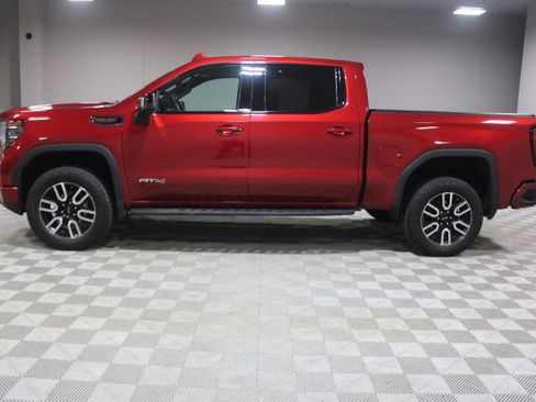Used 2024 GMC Sierra 1500 AT4 w/ Technology Package image 8