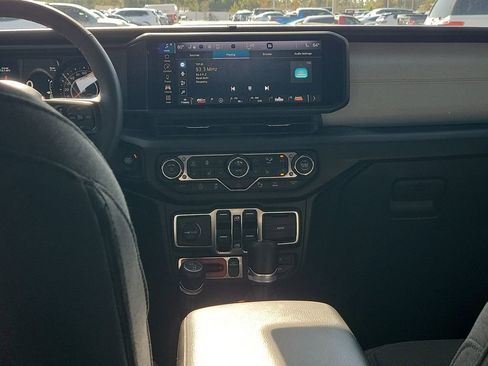 Used 2024 Jeep Wrangler Willys image 18