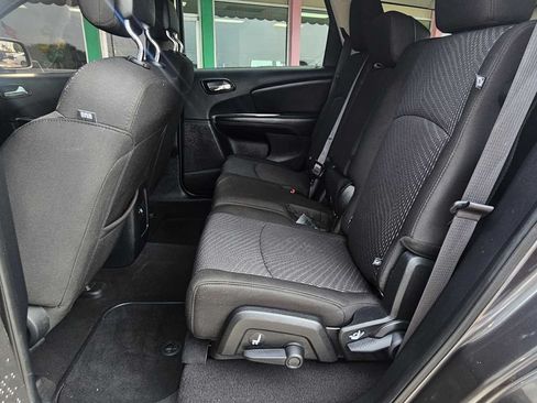 Used 2019 Dodge Journey SE w/ Blacktop Package FWD image 20