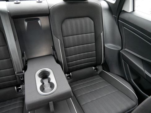 Used 2024 Volkswagen Jetta Sport image 14