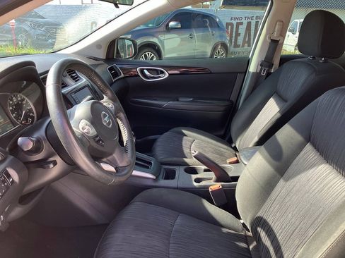 Used 2019 Nissan Sentra SV FWD image 8