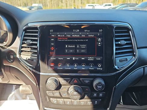 Used 2022 Jeep Grand Cherokee Limited w/ Trailer Tow Group IV image 23